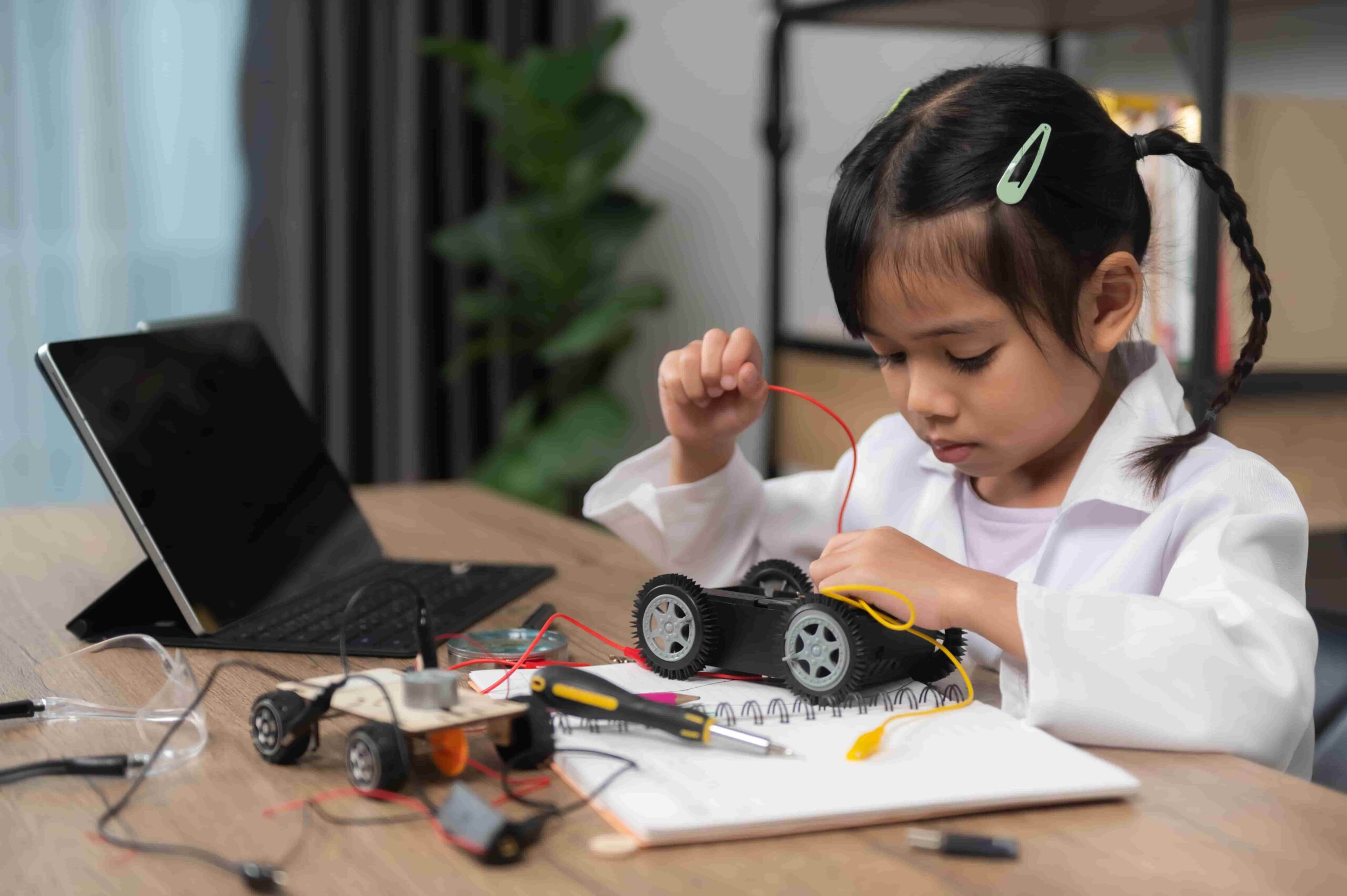 La sélection des meilleurs jouets STEM pour encourager les scientifiques en herbe